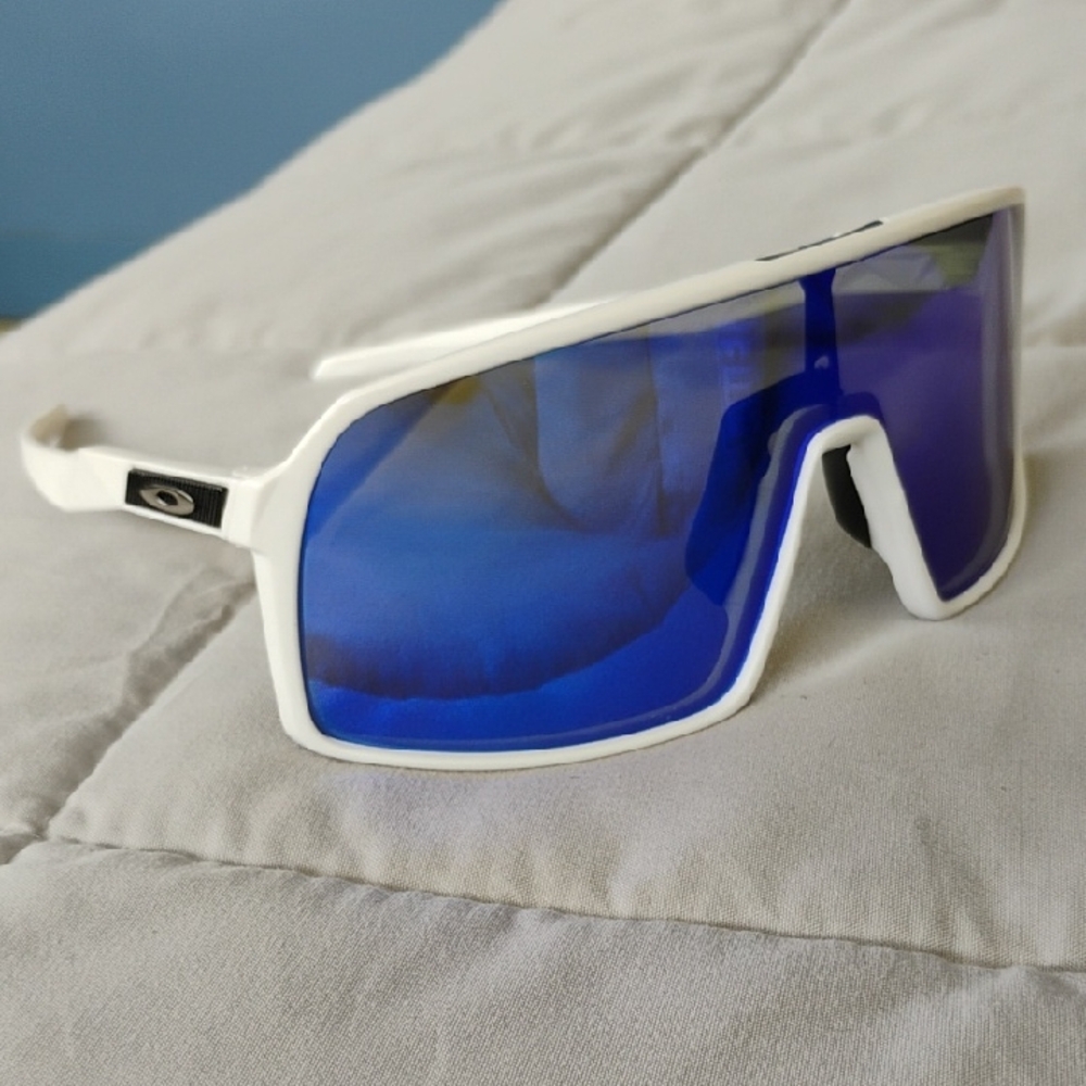 Oakley Men's White Frame with Blue Lens Sunglasses